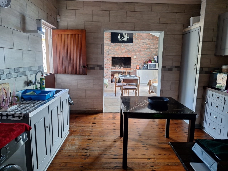 4 Bedroom Property for Sale in Van Riebeeck Hoogte Eastern Cape